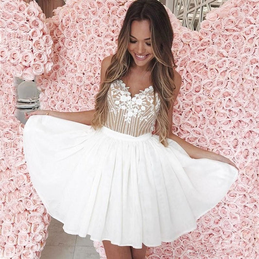 2020 Little White Homecoming Dresses With Appliques Spaghetti a Line Short Cockt