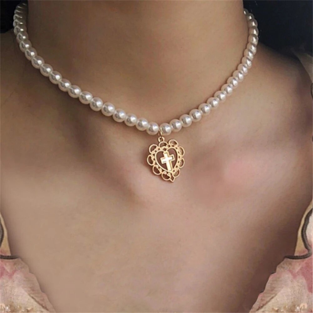 New Fashion Four Pearl Choker Necklaces Girl Summer Luxury Baroque Pearl Pendan