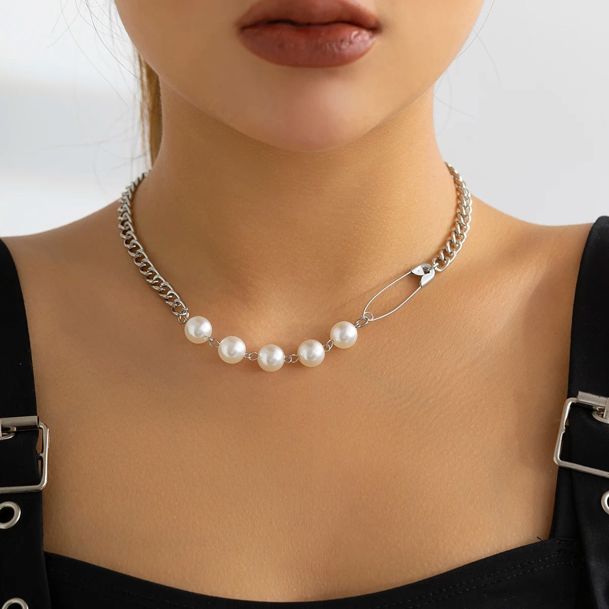 Big Imitation Pearl Beads Short Choker Necklaces for Women Charms Ladies Collar