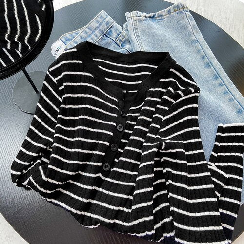 Yitimuceng Korean Style O-Neck Short Knitted Sweaters Women Striped Sweater Slim Shirt Chic Top Autumn Thin Long Sleeve T-Shirt